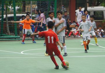 stema youth fest 2019, anak stella maris bsd menendang bola