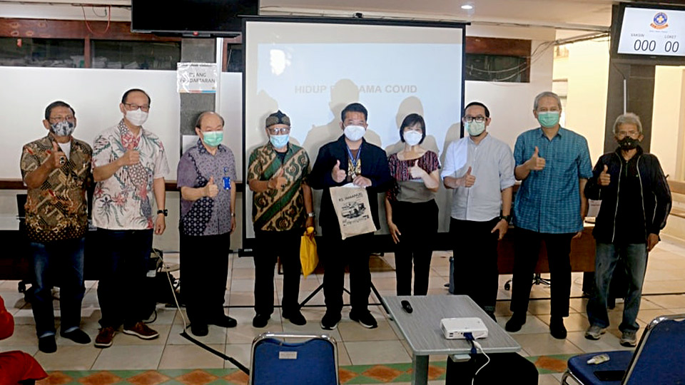 Vaksinasi lansia pensiunan Pertamina Bandung