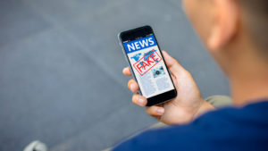 pentingnya menilai informasi hoaks
