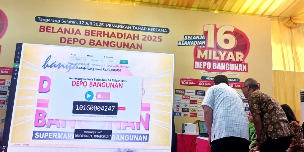 Pada tahun ini, Depo Bangunan menghadirkan inovasi dengan sistem digital dalam pengumpulan nomor undian. 